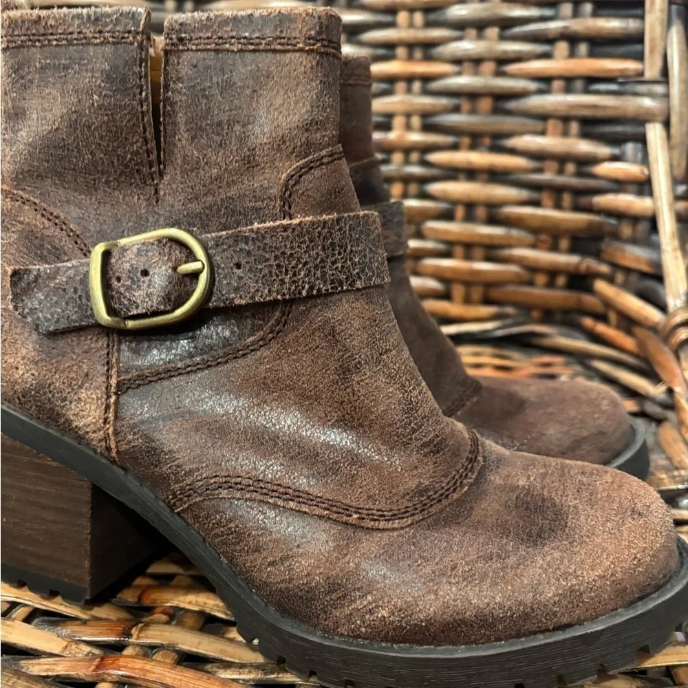Lucky Brand Dark Brown Ankle Booties with Buckle Block Heel size 7.5